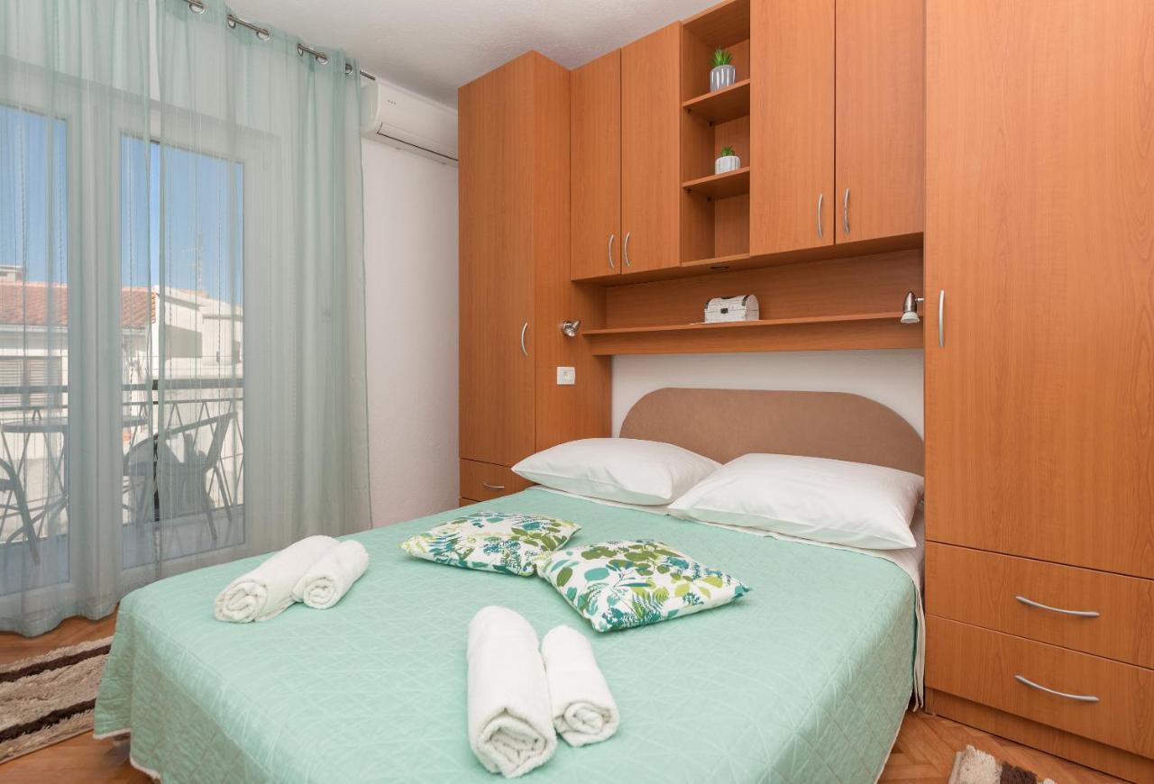Apartments Dalmato Makarska Bagian luar foto