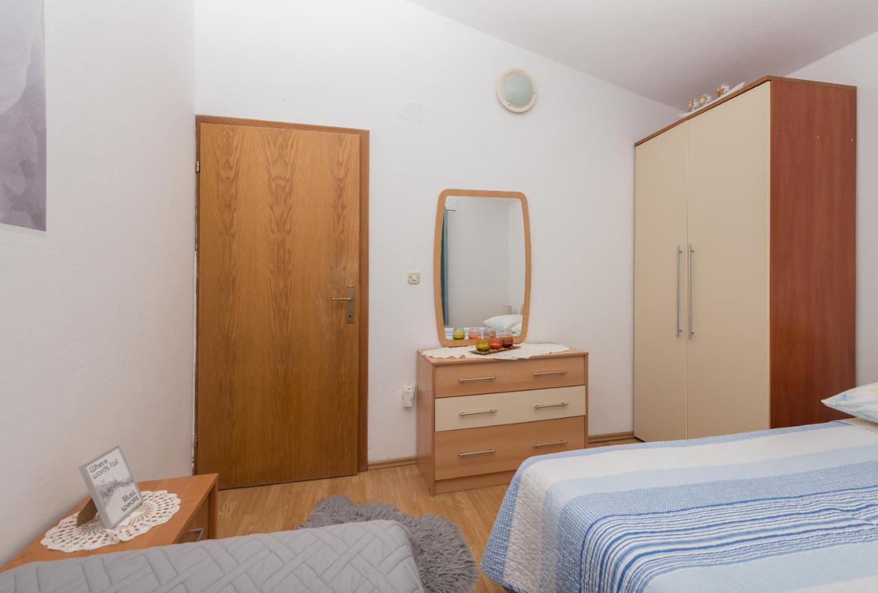 Apartments Dalmato Makarska Bagian luar foto
