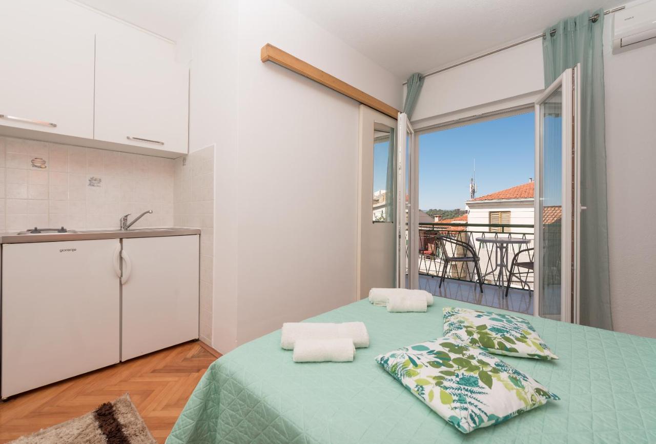 Apartments Dalmato Makarska Bagian luar foto