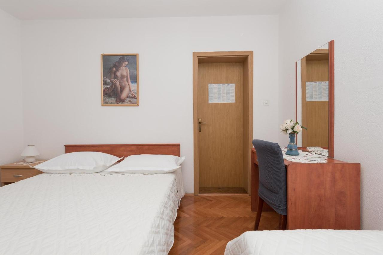 Apartments Dalmato Makarska Bagian luar foto