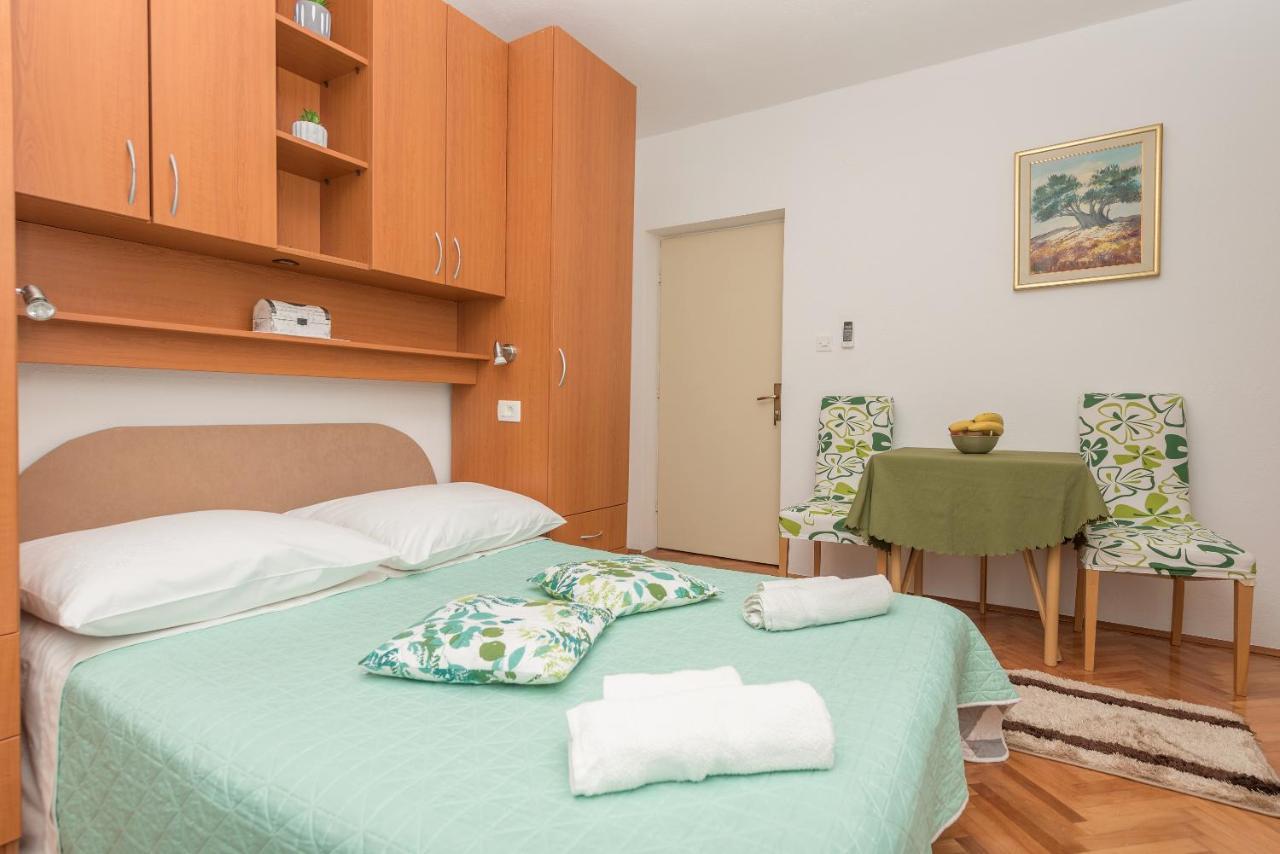 Apartments Dalmato Makarska Bagian luar foto