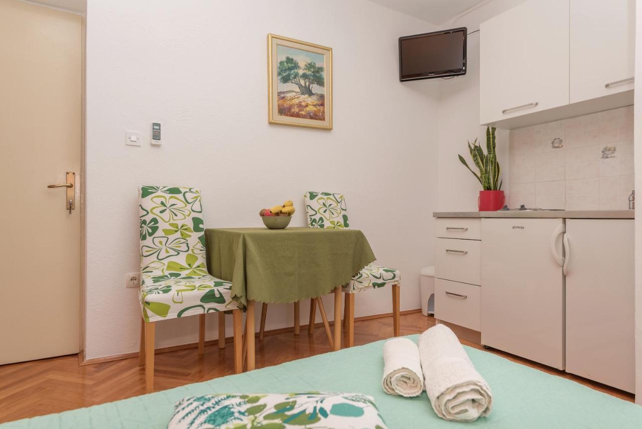 Apartments Dalmato Makarska Bagian luar foto