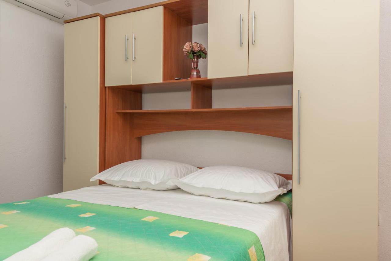 Apartments Dalmato Makarska Bagian luar foto